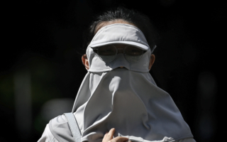 中国多地陷“水深火热” 高温暴雨肆虐