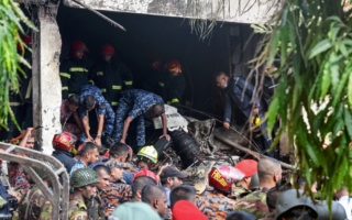 中国产战斗机5年坠毁7架 专家：存在安全隐患