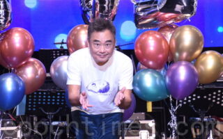 大罢免投票之夜 台湾歌手陈昇演唱会怒呛中共