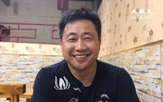 长沙中院违法推进庭审 谢阳抗议当庭解聘律师