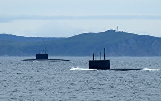 卫星图像显示俄核潜艇基地遭海啸破坏