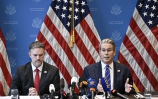 美中达贸易谅解 贝森特:中国会出口稀土