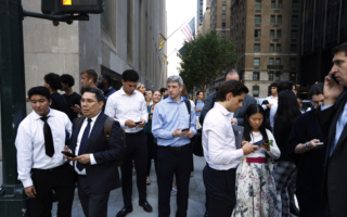 曼哈顿枪击酿四死含黑石高管 川普谴责