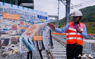 港铁工程引入大陆建造标准 引发安全担忧