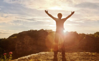 日本巴菲特：常念这两个字 就能助你变富有