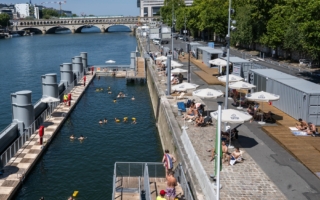 组图：致命热浪持续侵袭欧洲 多国山火频发