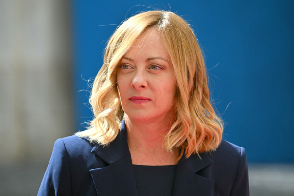 梅洛尼收紧中资投资 锁定倍耐力与能源