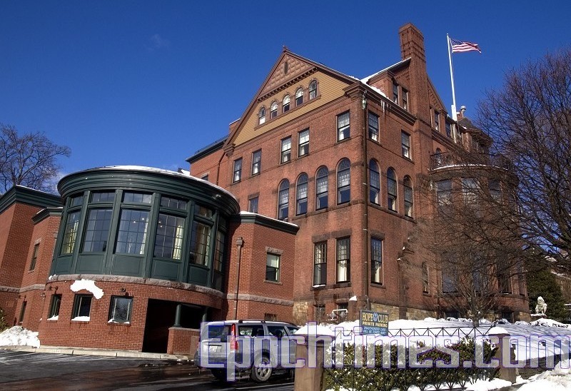 布朗大学与川普政府达协议 以重获联邦资助