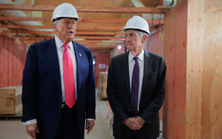 川普：鲍威尔不降息 理事会应接手控制美联储