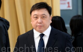 以赵露思解约风波为例 王晶曝大陆娱乐圈乱象