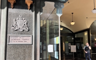 李新宇：低调奢华“隐身人” 杨兰兰是谁？