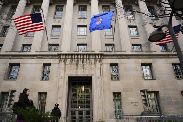 向中共泄机密情报 美华裔水兵间谍罪成