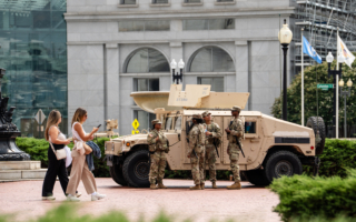 西维州与南卡州长宣布派国民警卫队支援华府