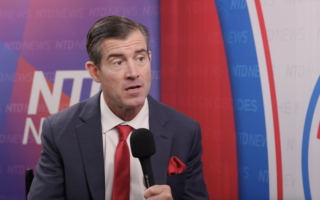 退役美海军中校谴责中共渗透与跨国镇压