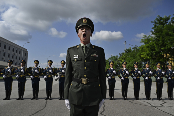 沈舟：中共阅兵宣传反而自揭其丑