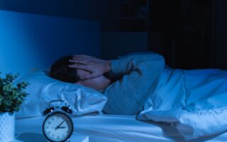 为何你经常在清晨太早醒来？ 专家这么说