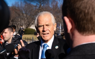 纳瓦罗：对最高法院推翻关税裁决“很乐观”