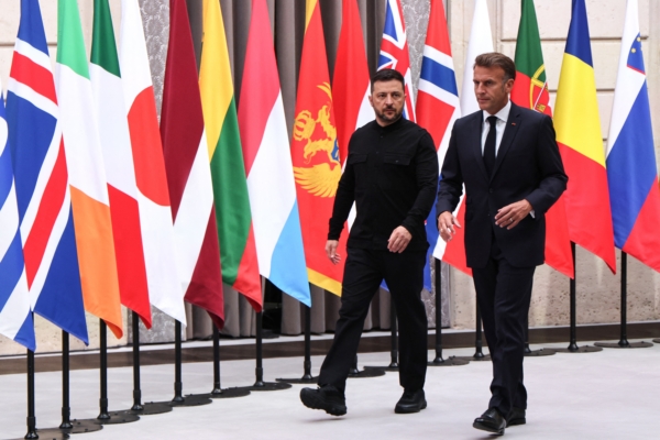 马克龙：26国承诺协助乌克兰战后安保