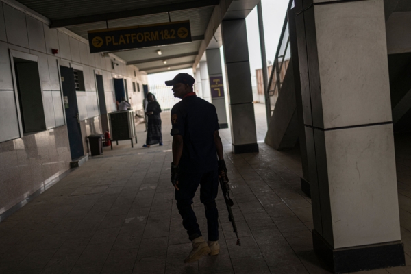 尼日利亚绑匪袭击中国工人车队 8死多伤