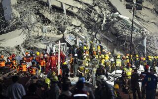 泰国大楼被震塌 承建商中铁急删封顶庆祝文