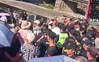 浙江数百特警进村抢水资源 警民爆冲突