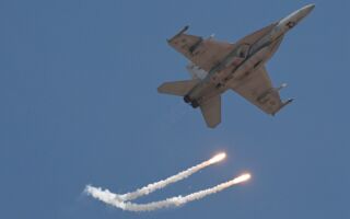 组图:澳洲国际航展 各类先进战机闪亮登场