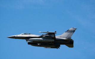 组图:纽约航空展 F22猛禽及特技表演