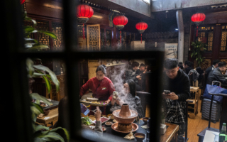 中国一餐饮巨头现关店潮 半年关闭88家