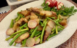 【梁厨美食】蒜苔炒湖南腊肉～经典菜！