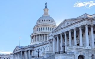 美参院通过临时支出法案 避免政府关门