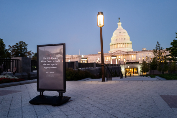 白宫顾问：若川普认定谈判无进展 将开始裁员