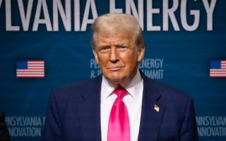 川普下令重启人口普查 强调排除非法移民