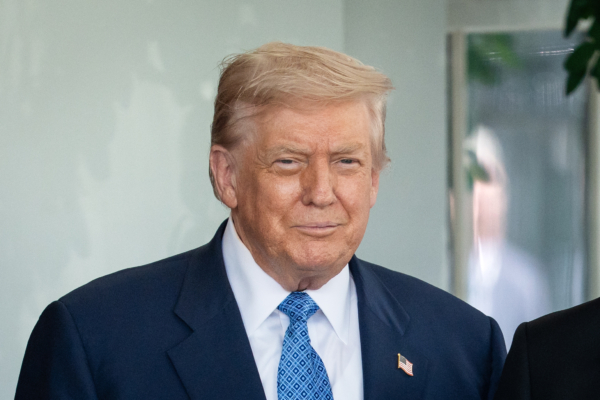 高市早苗胜选 川普祝贺日本选出首位女首相