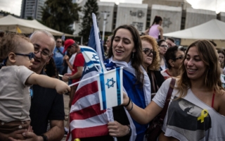 以色列批准以哈协议 为停火和人质获释铺路