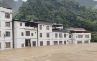 广西22条河爆发洪水 民众批当局淡化灾情