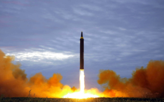 APEC峰会前 朝鲜发射弹道导弹