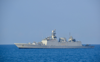 高市任日本首相当日 印度护卫舰访横须贺