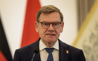 德外长亚洲行强硬表态 从日本到印尼一路加码