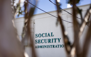 调查：美国2180万长者仅靠社安金生活