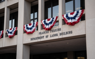 美国政府关门 对H-1B签证有何影响？