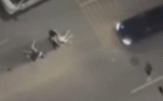 景德镇一男子驾车撞人并反复碾压 致2死1伤