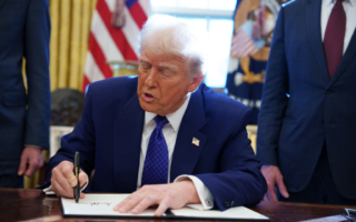 川普成立能源委员会 加强美在全球AI主导地位