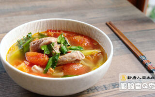 【厨娘香Q秀】香浓番茄排骨汤和清蒸柠檬鱼片