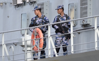 两司令一政委缺席福建舰入列仪式 被疑出事