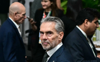 荷兰首相：对安世CEO张学政的法院程序仍有效