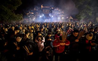 传上海市政府向8寺院借百亿 官方急“辟谣”