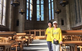 在黑暗中守望光明