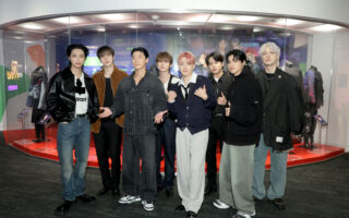 2025 KGMA揭晓 男团ATEEZ等夺得大奖