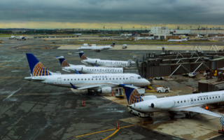 因无法应对客流量 FAA提议削减纽瓦克航班