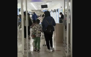 大陆多地医院爆满 广州有班级半数学生请假